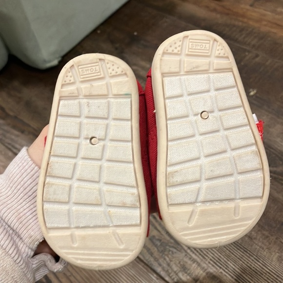 Baby toms 4t red - Picture 2 of 2